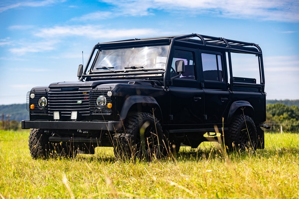 Photo 36 of this LAND ROVER DEFENDER 110