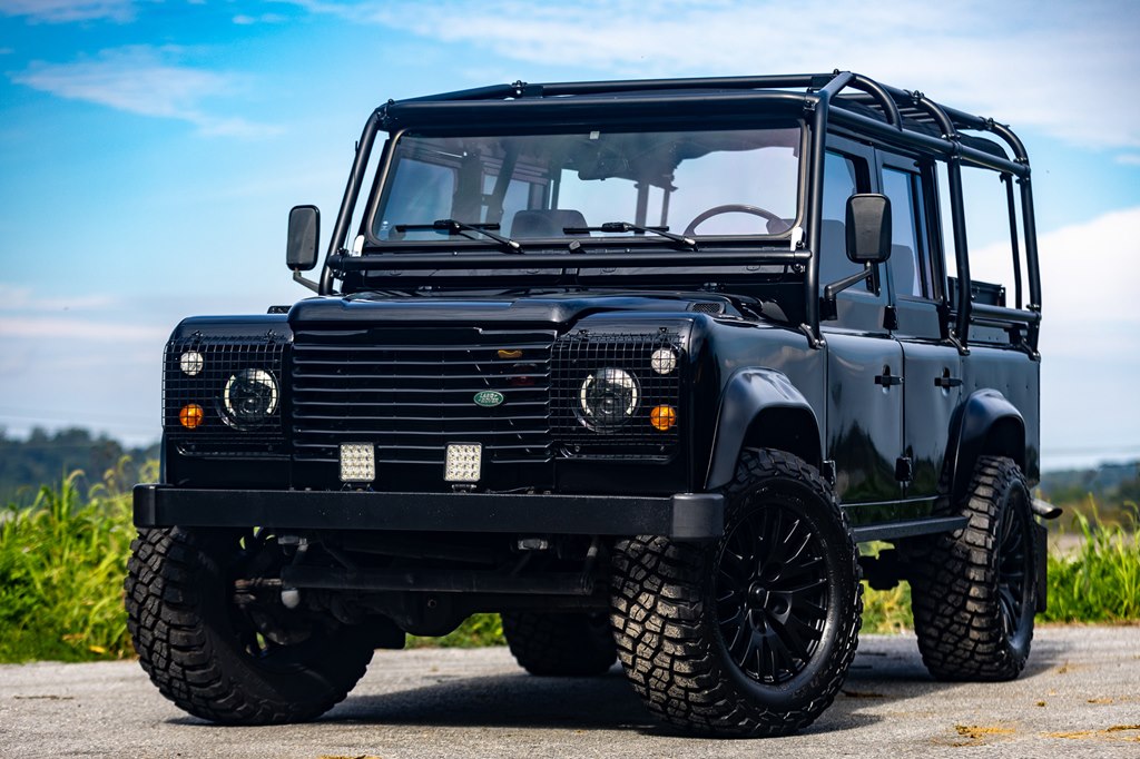 Photo 4 of this LAND ROVER DEFENDER 110