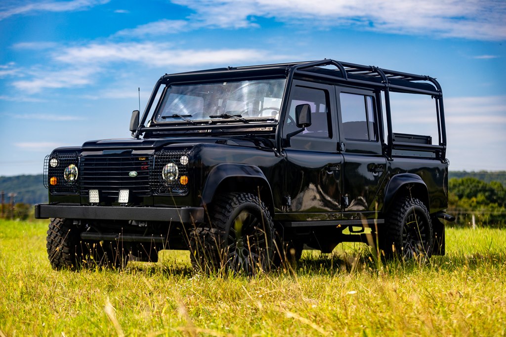 Photo 37 of this LAND ROVER DEFENDER 110
