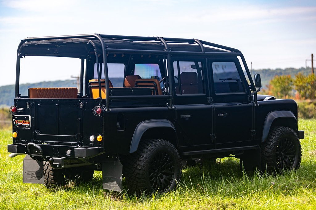 Photo 50 of this LAND ROVER DEFENDER 110