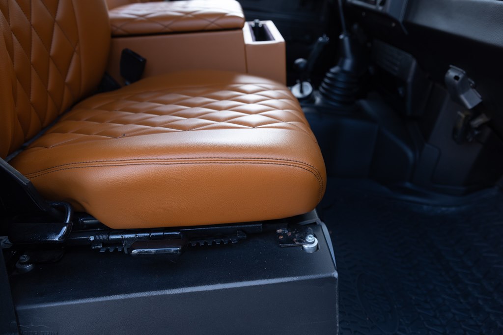Photo 78 of this LAND ROVER DEFENDER 110