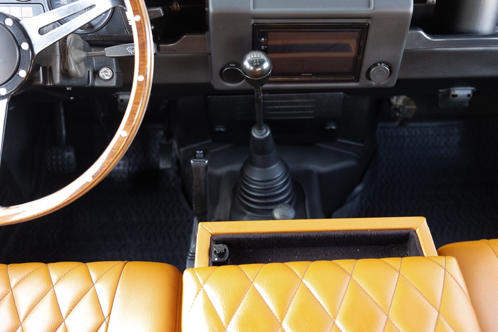 Photo 74 of this LAND ROVER DEFENDER 110