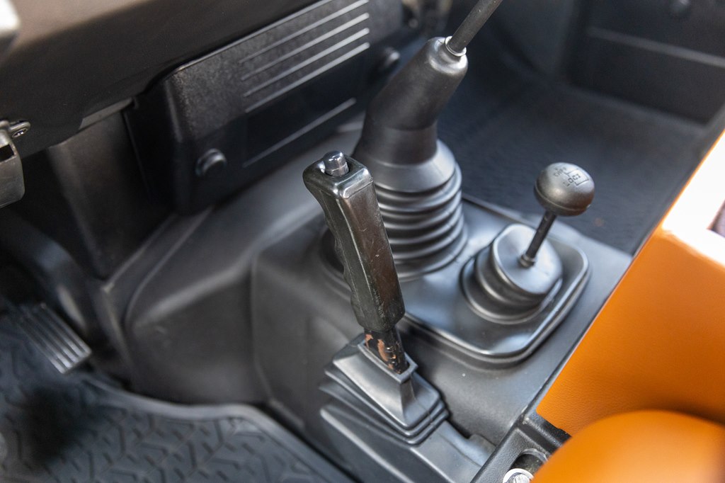 Photo 10 of this LAND ROVER DEFENDER 110
