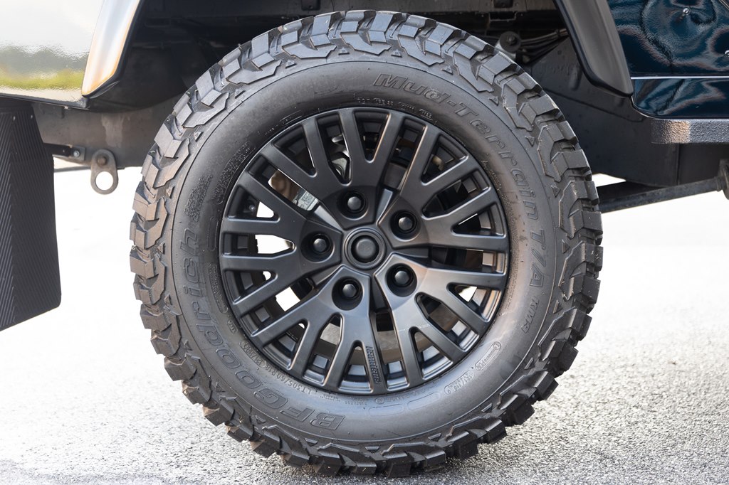 Photo 54 of this LAND ROVER DEFENDER 110