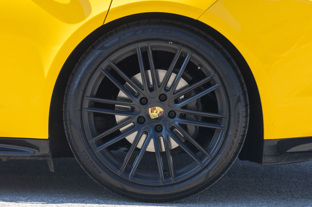 Photo 7 of this PORSCHE PANAMERA
