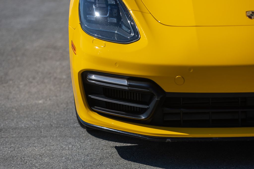 Photo 15 of this PORSCHE PANAMERA