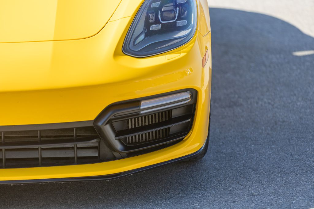 Photo 16 of this PORSCHE PANAMERA