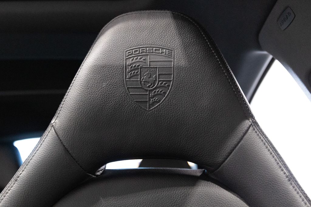 Photo 53 of this PORSCHE PANAMERA