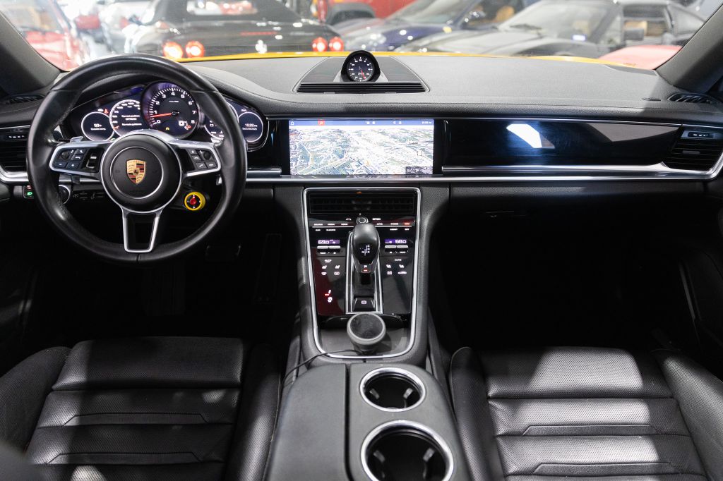 Photo 72 of this PORSCHE PANAMERA