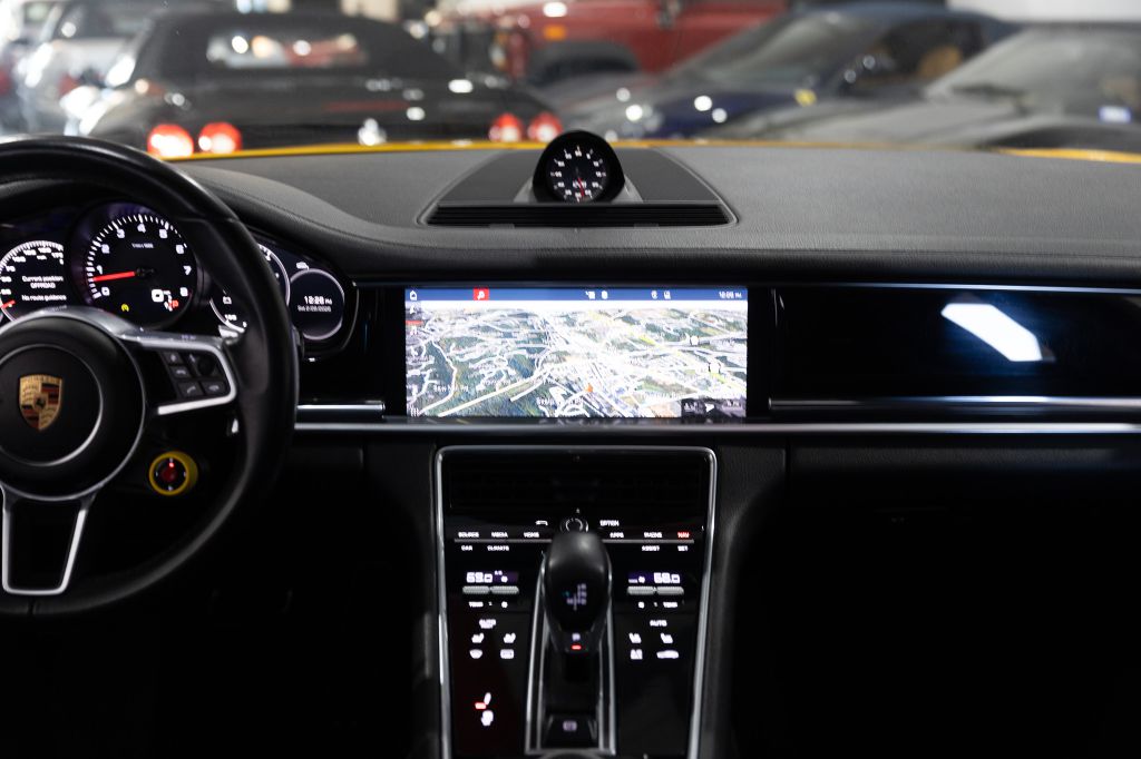 Photo 73 of this PORSCHE PANAMERA