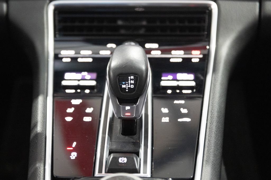 Photo 77 of this PORSCHE PANAMERA