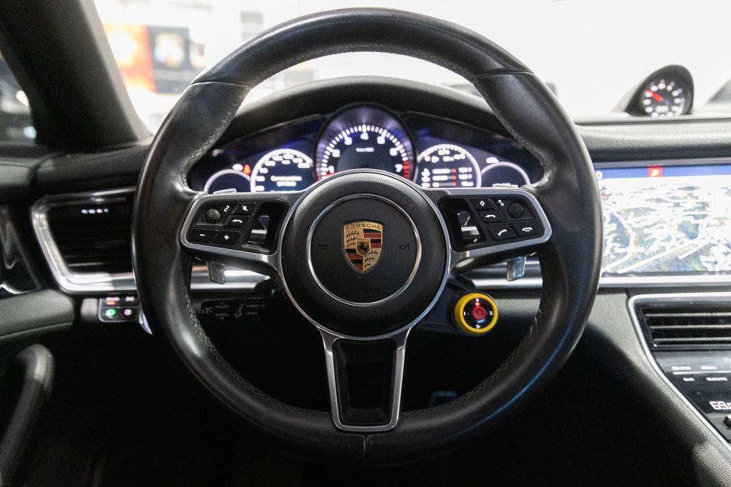 Photo 78 of this PORSCHE PANAMERA