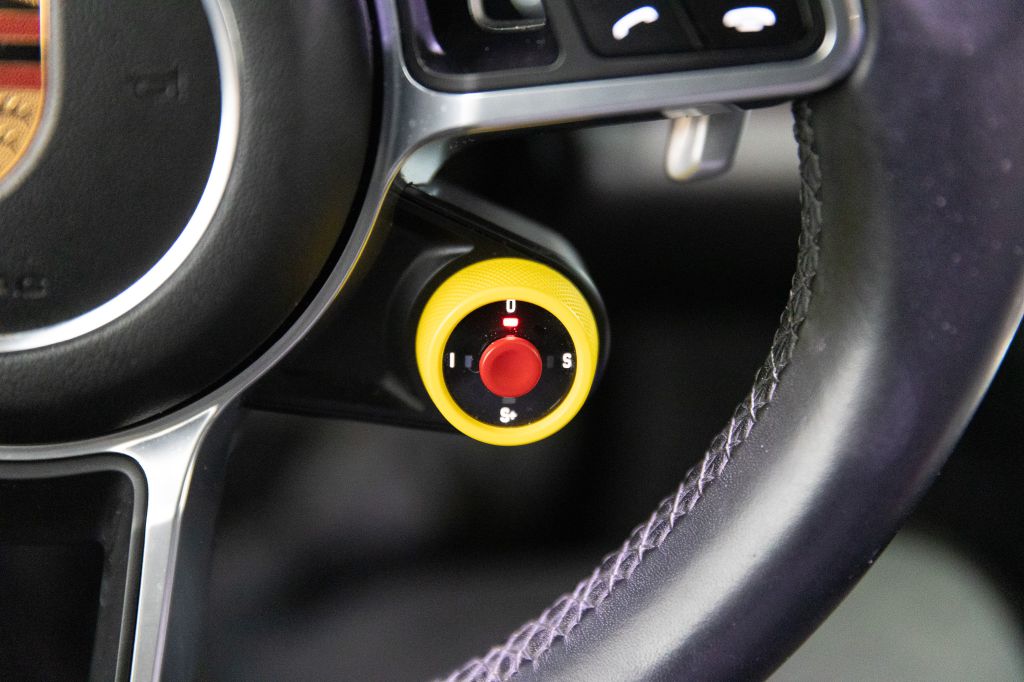 Photo 84 of this PORSCHE PANAMERA