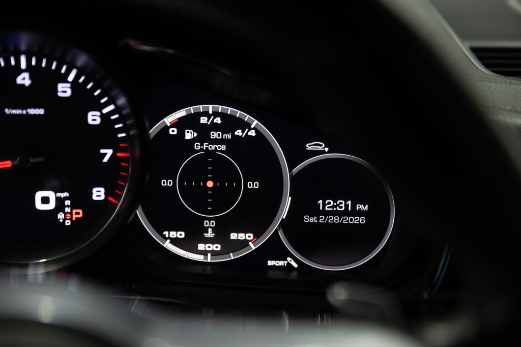Photo 95 of this PORSCHE PANAMERA