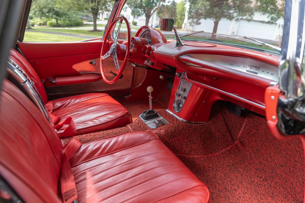 Photo 22 of this CHEVROLET CORVETTE