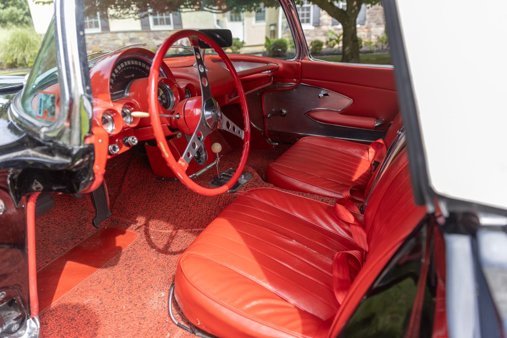 Photo 25 of this CHEVROLET CORVETTE