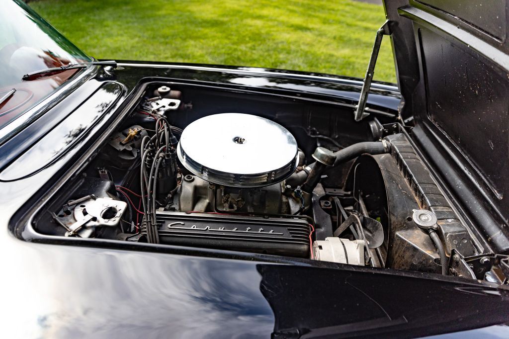 Photo 27 of this CHEVROLET CORVETTE