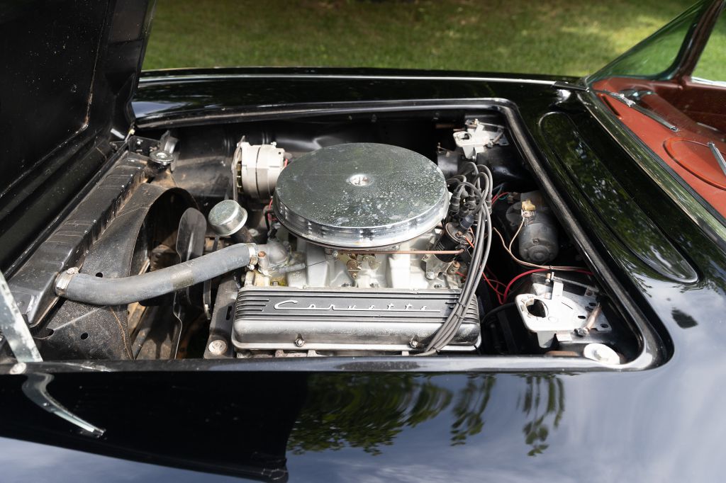 Photo 30 of this CHEVROLET CORVETTE