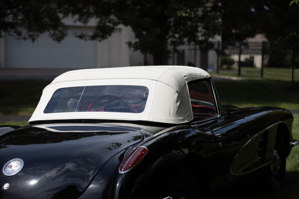 Photo 32 of this CHEVROLET CORVETTE