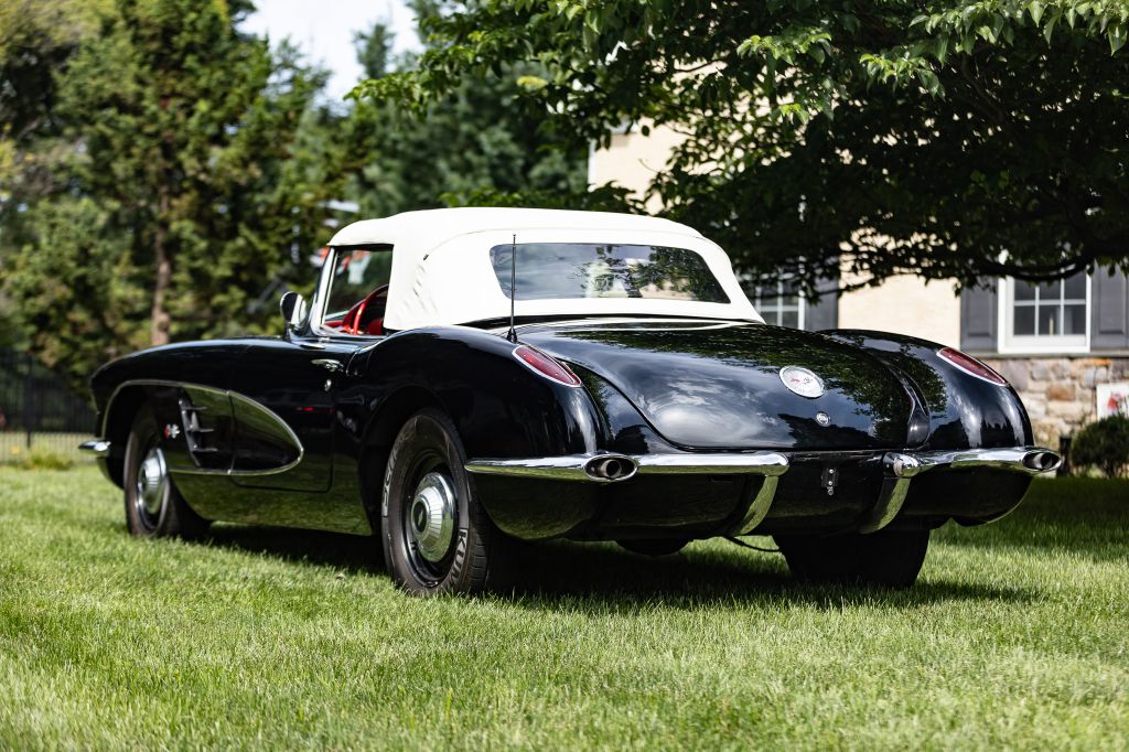Photo 36 of this CHEVROLET CORVETTE