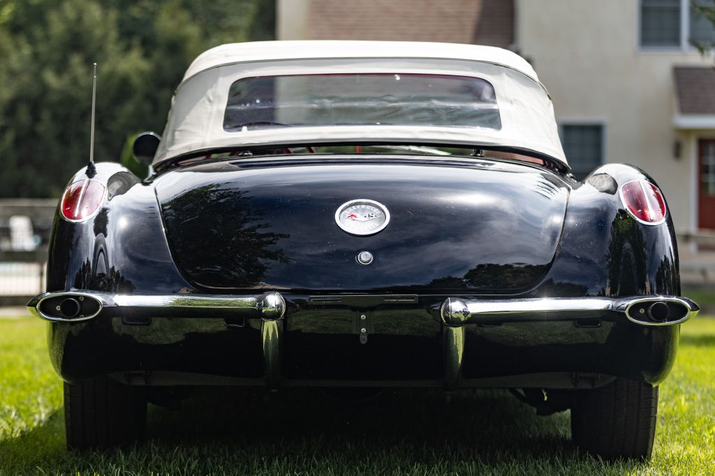 Photo 70 of this CHEVROLET CORVETTE