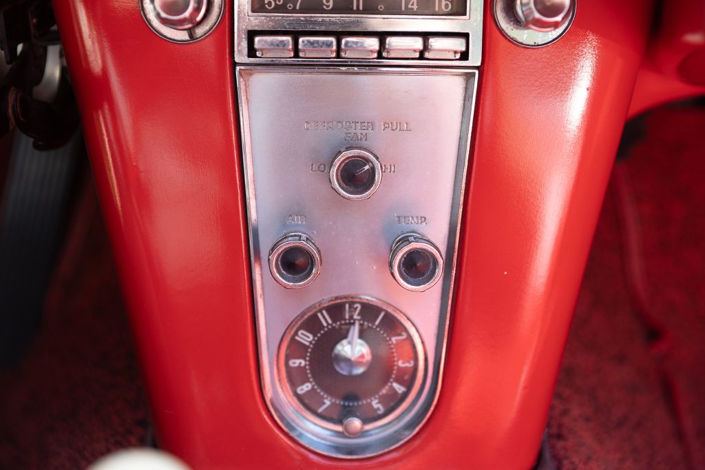 Photo 107 of this CHEVROLET CORVETTE