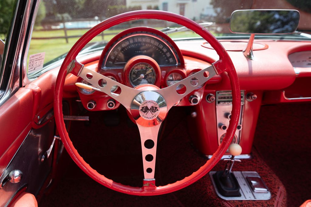 Photo 4 of this CHEVROLET CORVETTE