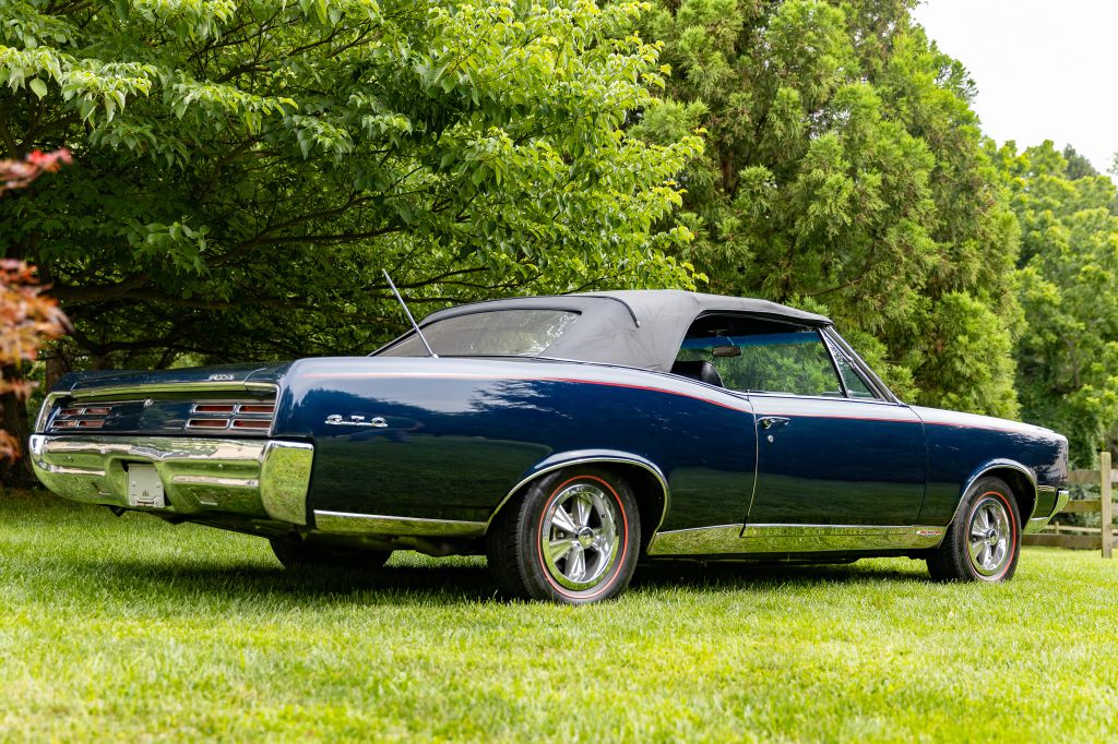Photo 19 of this PONTIAC GTO