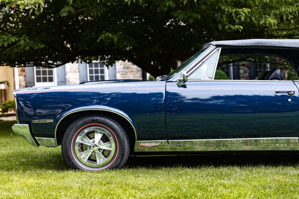 Photo 44 of this PONTIAC GTO