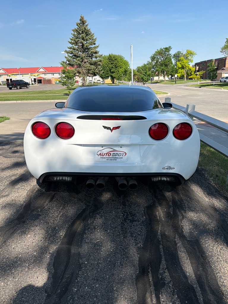 Photo 3 of this CHEVROLET CORVETTE