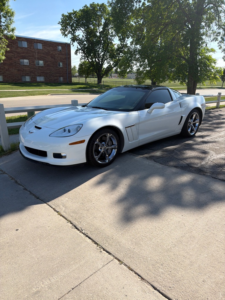 Photo 2 of this CHEVROLET CORVETTE