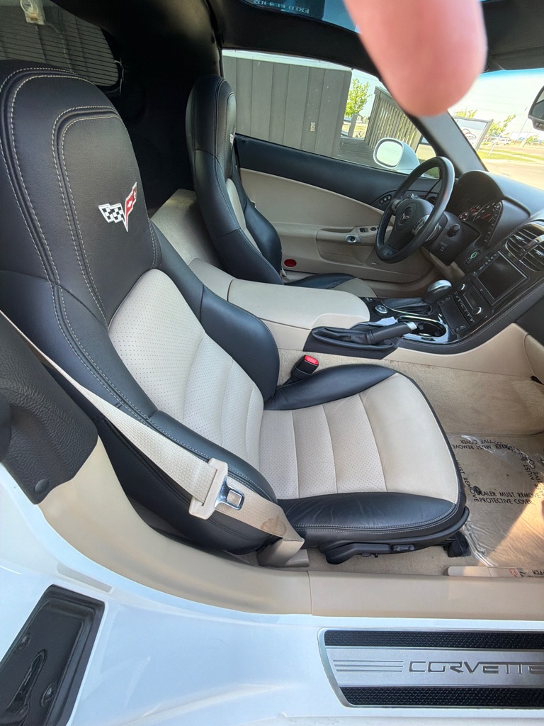Photo 12 of this CHEVROLET CORVETTE