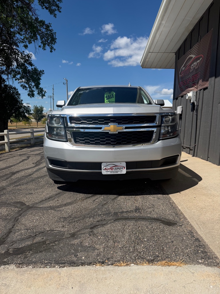 Photo 2 of this CHEVROLET SUBURBAN