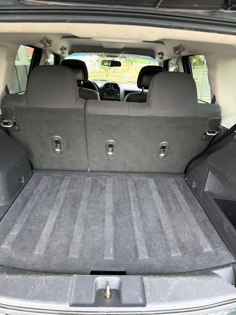 Photo 9 of this JEEP PATRIOT