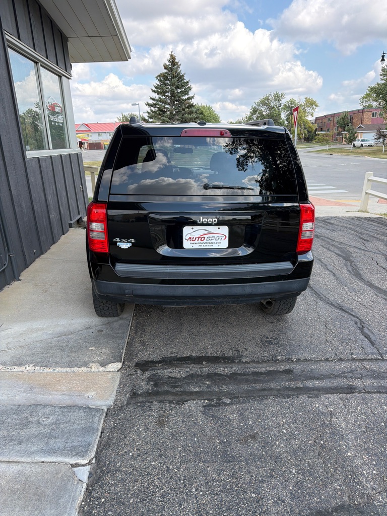 Photo 3 of this JEEP PATRIOT