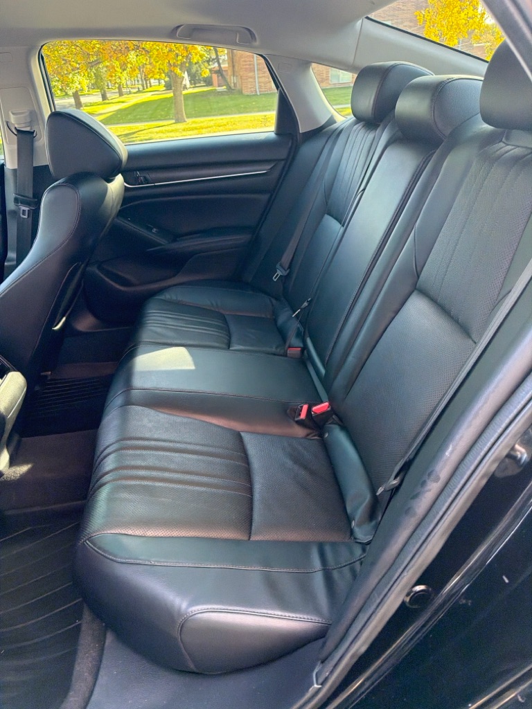 Photo 10 of this HONDA ACCORD