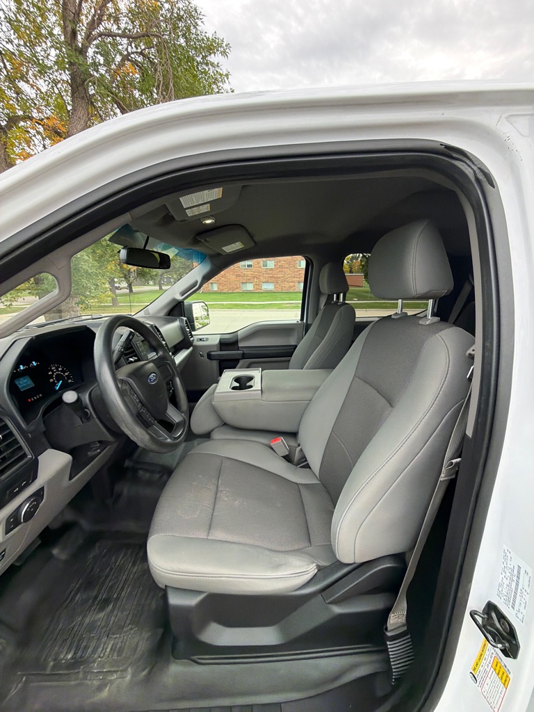 Photo 5 of this FORD F150