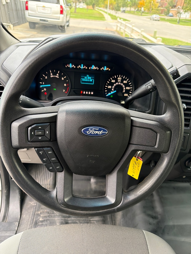 Photo 6 of this FORD F150