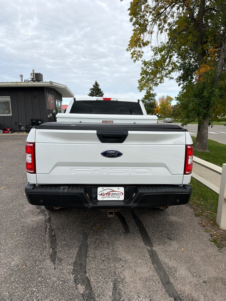 Photo 3 of this FORD F150