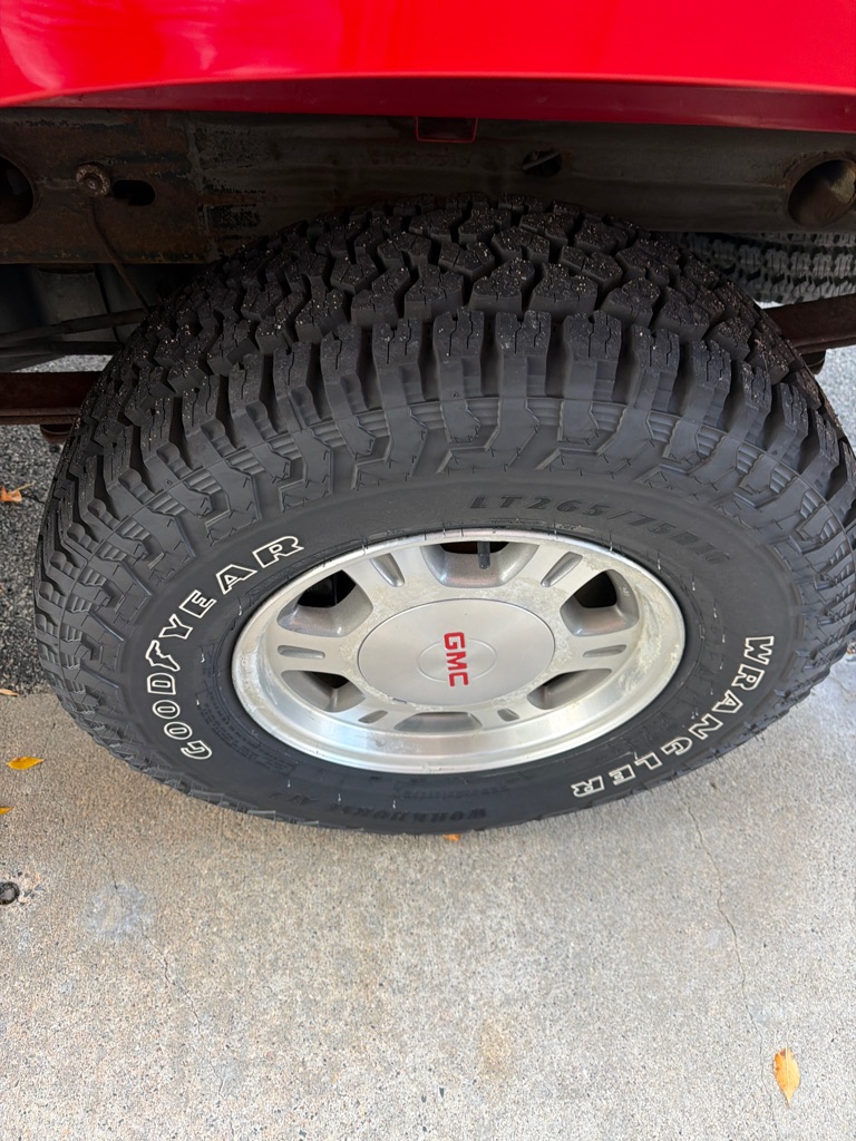 Photo 5 of this GMC NEW SIERRA
