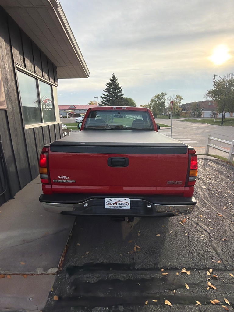 Photo 3 of this GMC NEW SIERRA