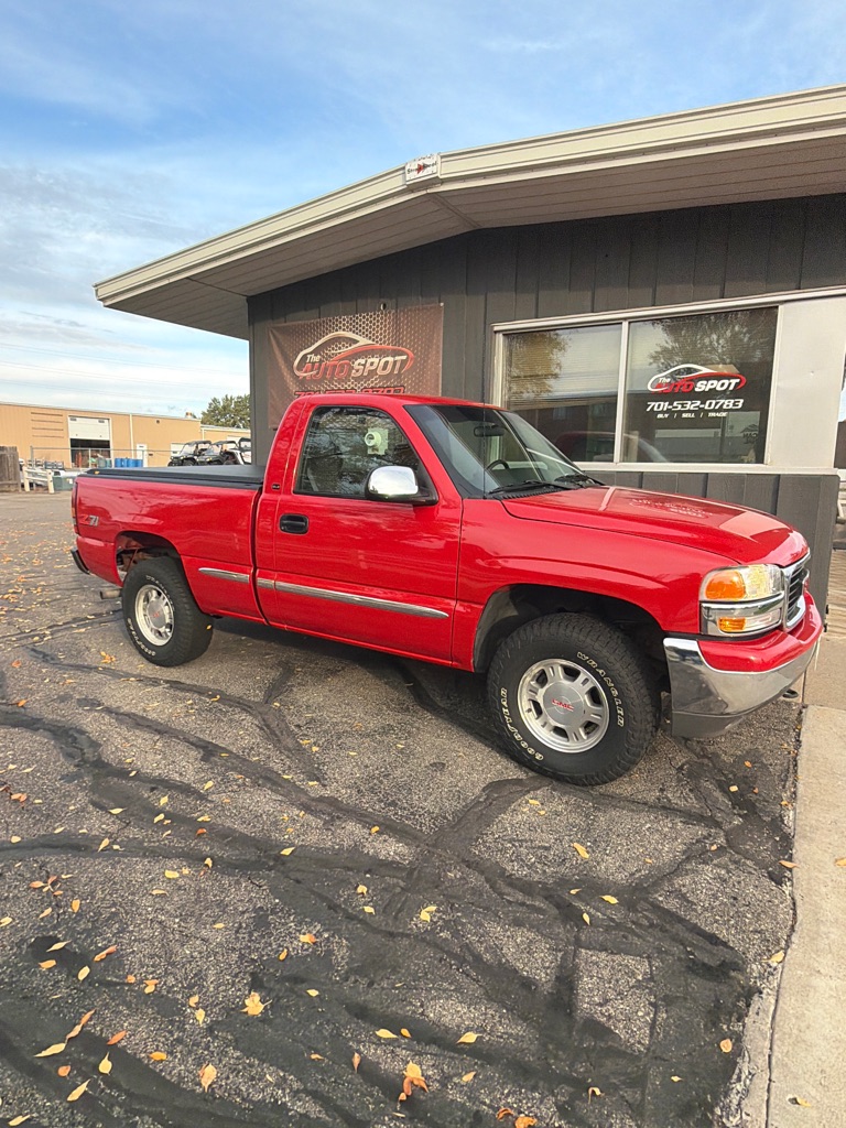Photo 2 of this GMC NEW SIERRA