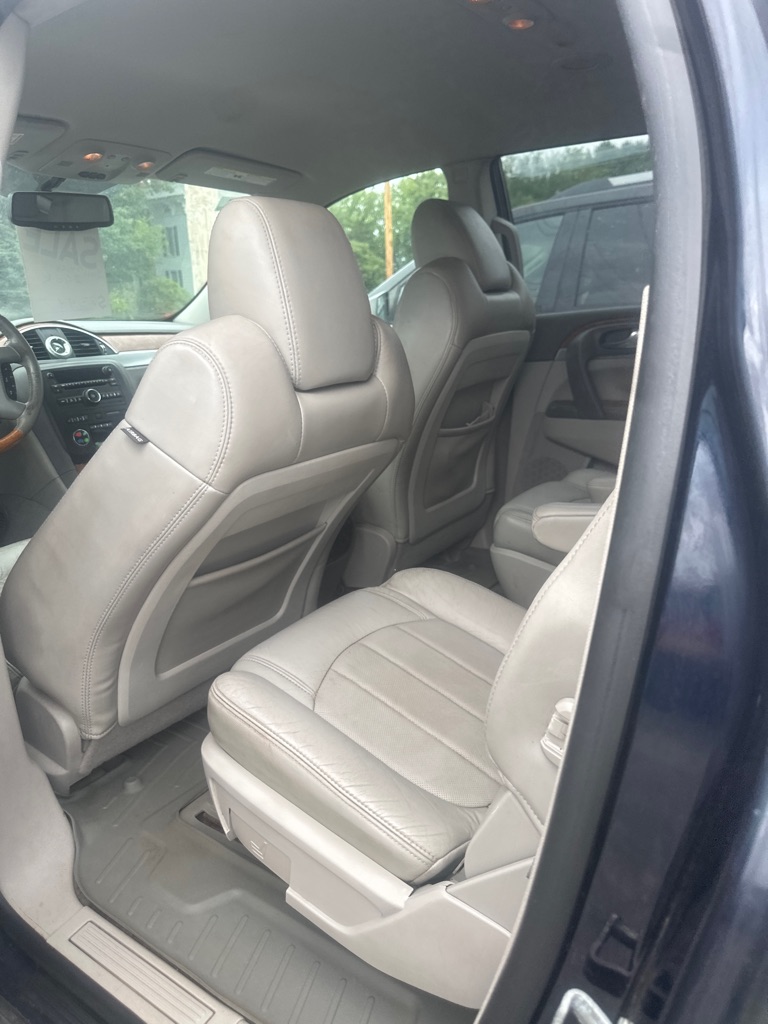 Photo 8 of this BUICK ENCLAVE