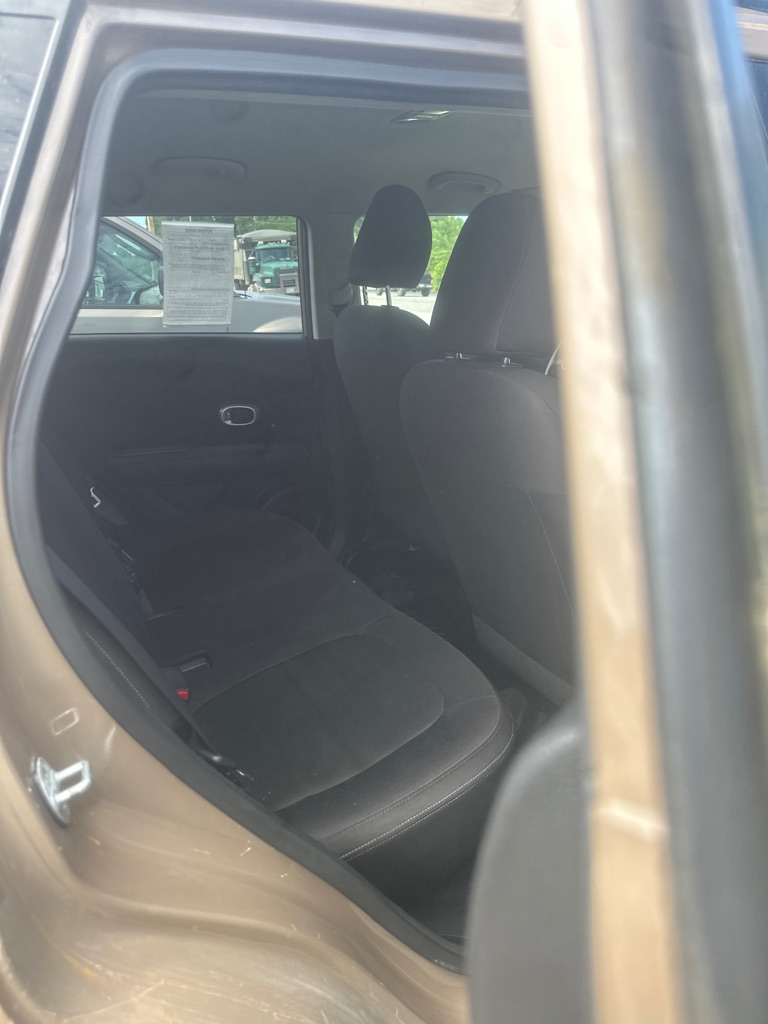 Photo 6 of this KIA SOUL