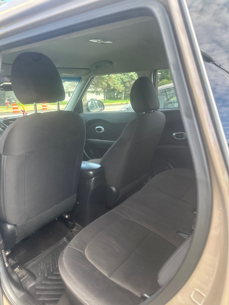 Photo 5 of this KIA SOUL