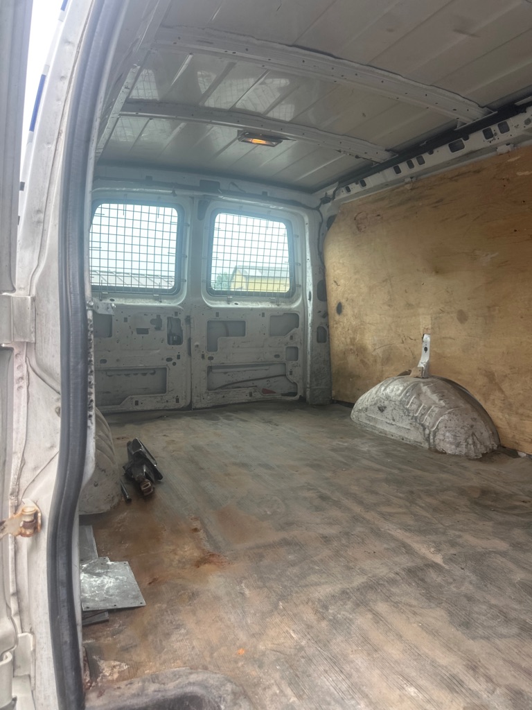 Photo 7 of this CHEVROLET EXPRESS G2500