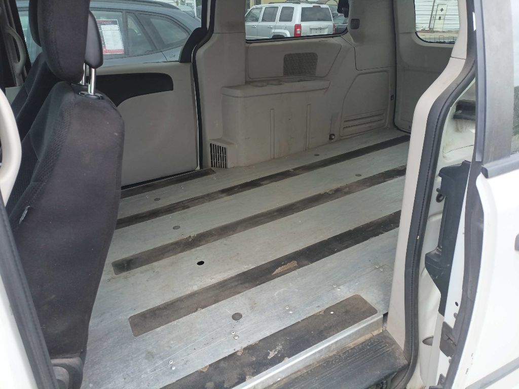 Photo 10 of this DODGE RAM VAN