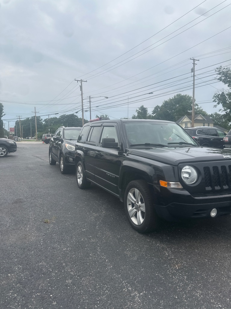Photo 3 of this JEEP PATRIOT