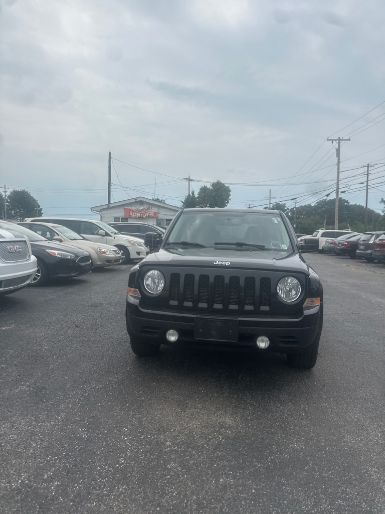 Photo 2 of this JEEP PATRIOT