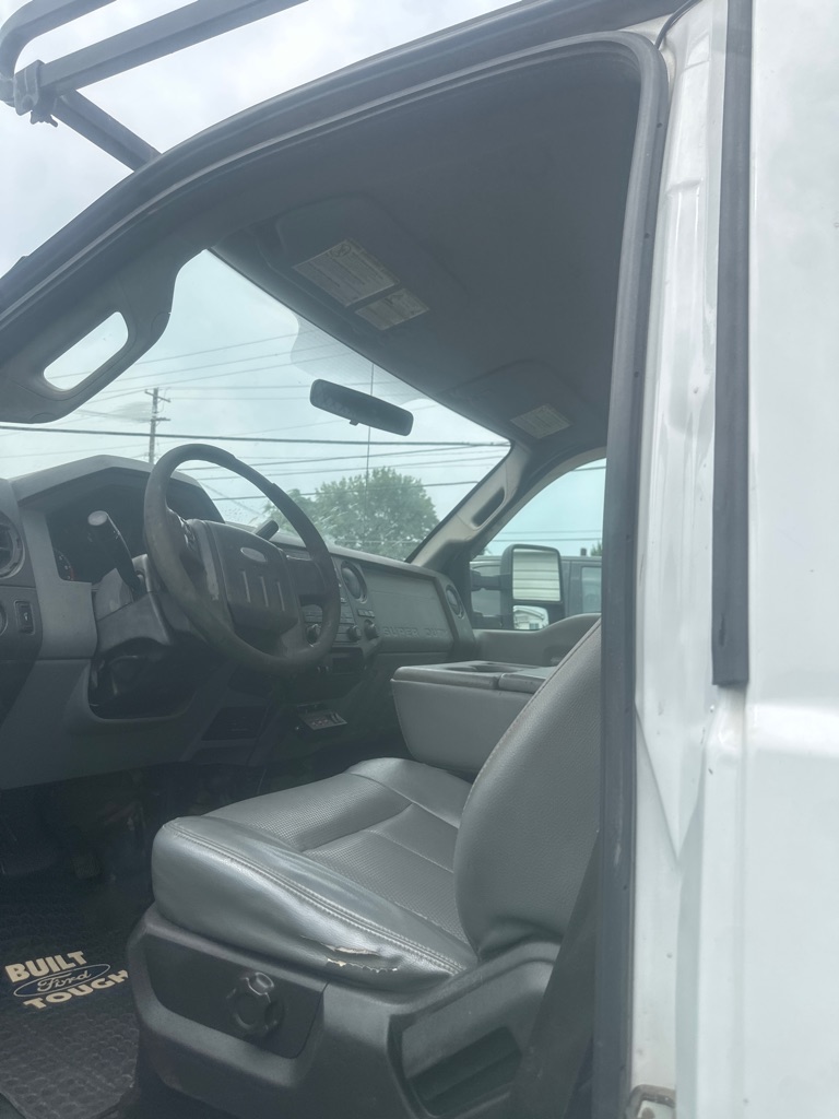 Photo 7 of this FORD F250